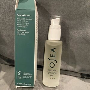 Osea Essential Hydrating Oil